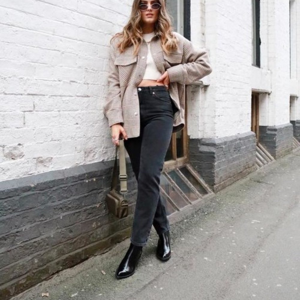 MONKI KIMOMO STRAIGHT LEG BLACK MOM JEANS